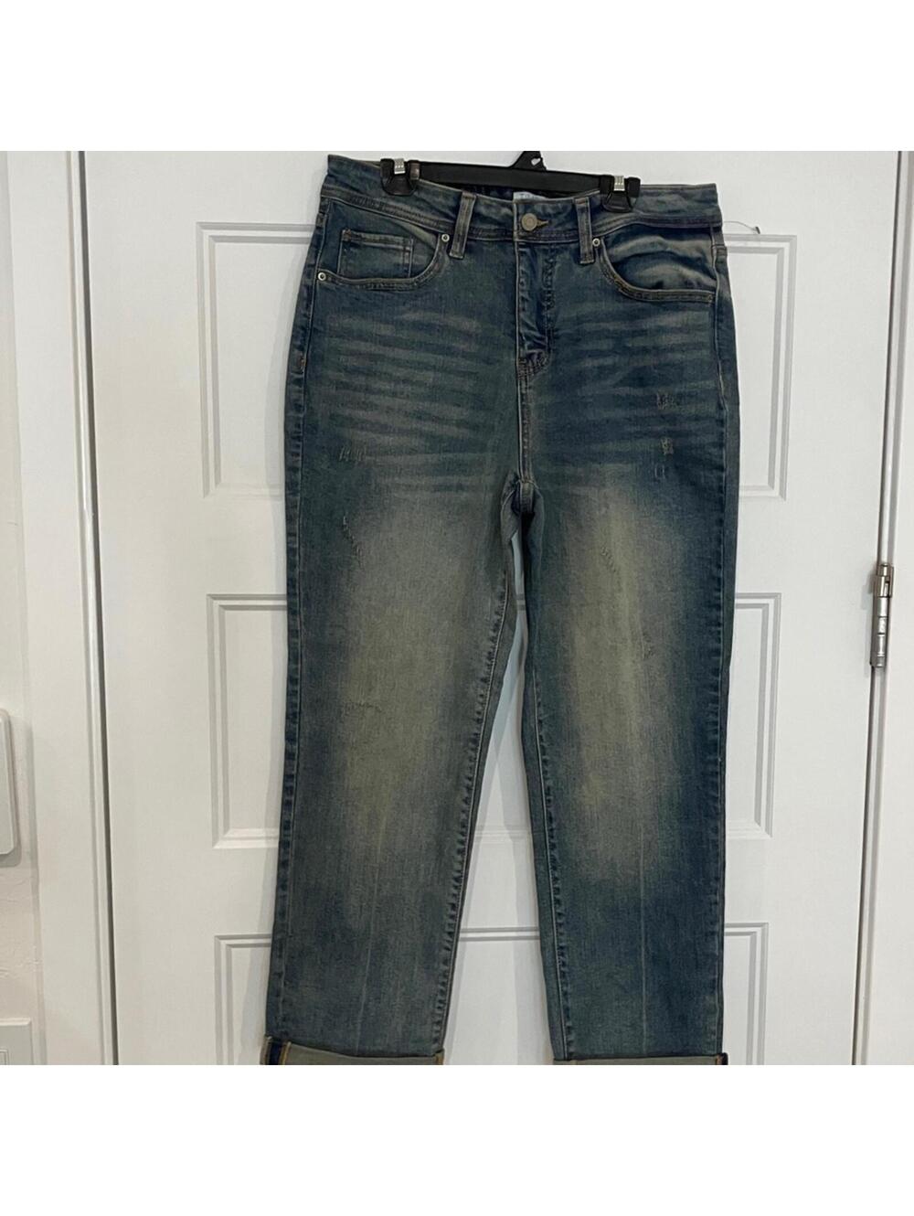 NWOT Time and Tru Women's Washed Blue Boyfriend Jeans